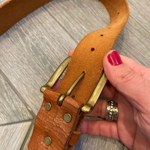 J Crew Brown Crackled Leather Belt - Picture 7 of 12